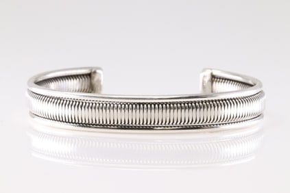 Native America Navajo Sterling Silver Solid Bracelet Cuff By Elaine Tahe.