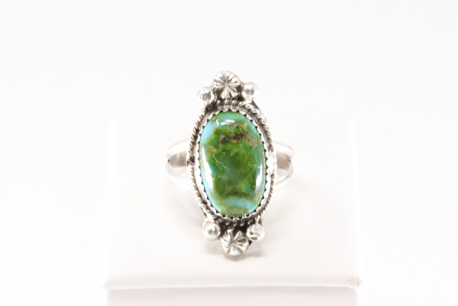 Native America Navajo Sterling Silver Sonora Gold Turquoise Ring By R.: This is a Native America Navajo Sterling Silver Sonora Gold Turquoise Ring By R. Ring size: 7.50.