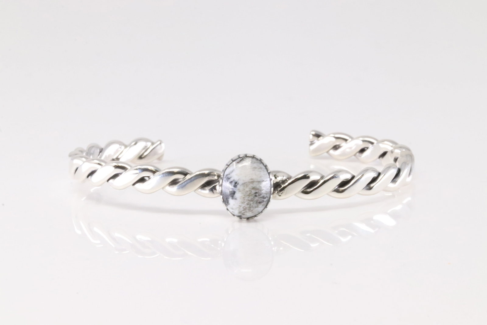 Native America Navajo Sterling Silver White Buffalo Bracelet Cuff By Ryntanna Yazzie.: This is a Native America Navajo Sterling Silver White Buffalo Bracelet Cuff By Ryntanna Yazzie.