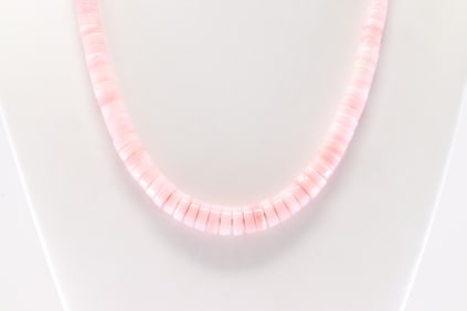 Native America Navajo Sterling Silver Pink Conch Shell Necklace.