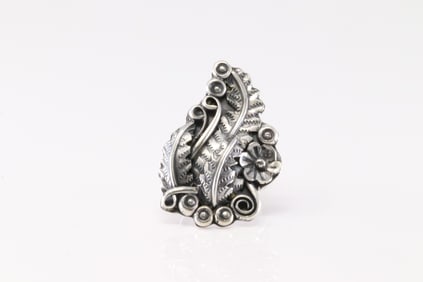 Native America Navajo Sterling Silver Floral Ring By Harry B.Yazzie.