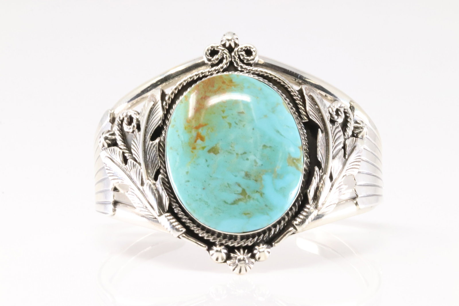 Native American Navajo Sterling Silver Kingman Turquoise Bracelet cuff By Loretta Delgarito.: This is a Native American Navajo Sterling Silver Kingman Turquoise Bracelet cuff By Loretta Delgarito.
