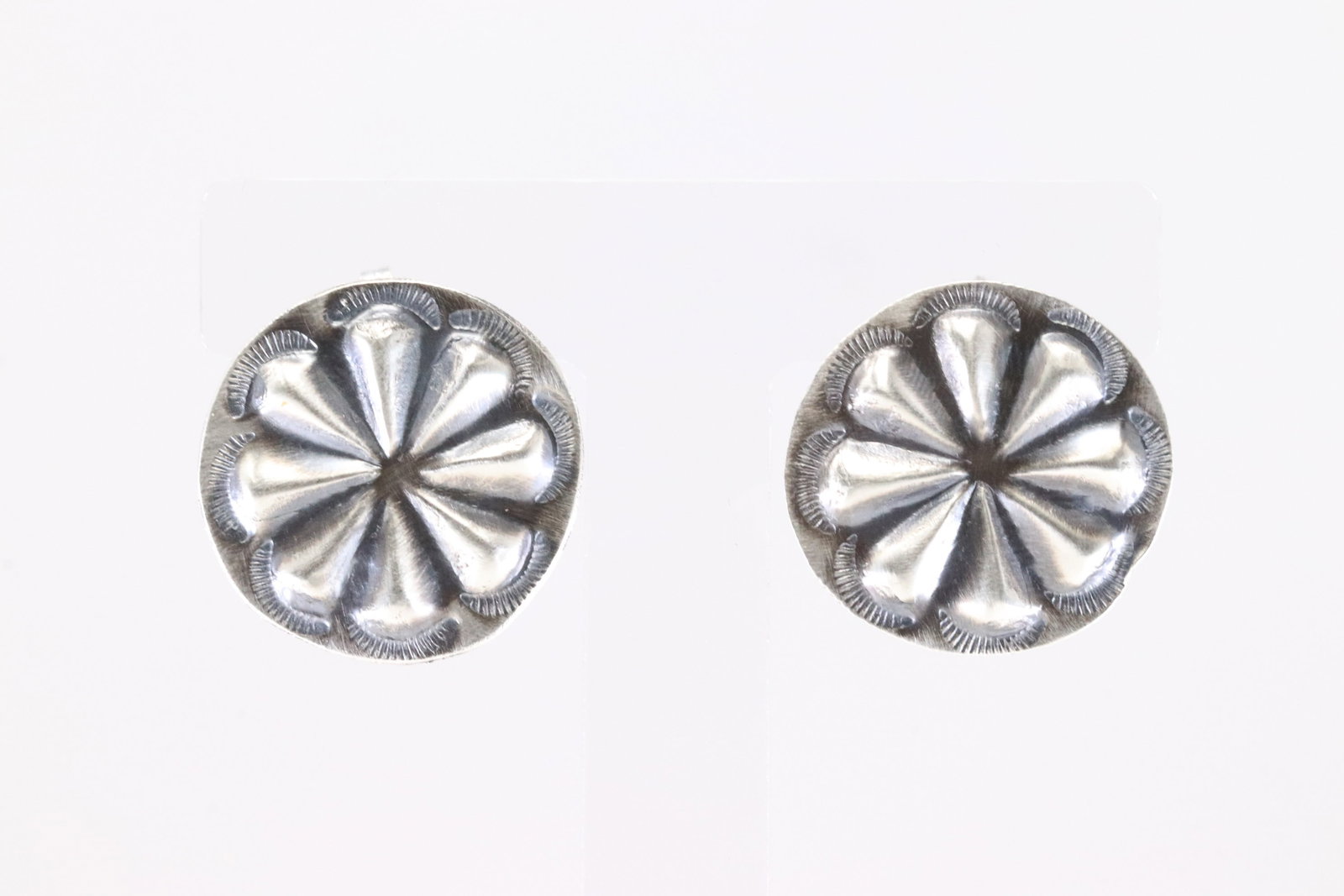 Native America Navajo Sterling Silver Post Earring's By Joan Begay: This is a Native America Navajo Sterling Silver Post Earring's By Joan Begay