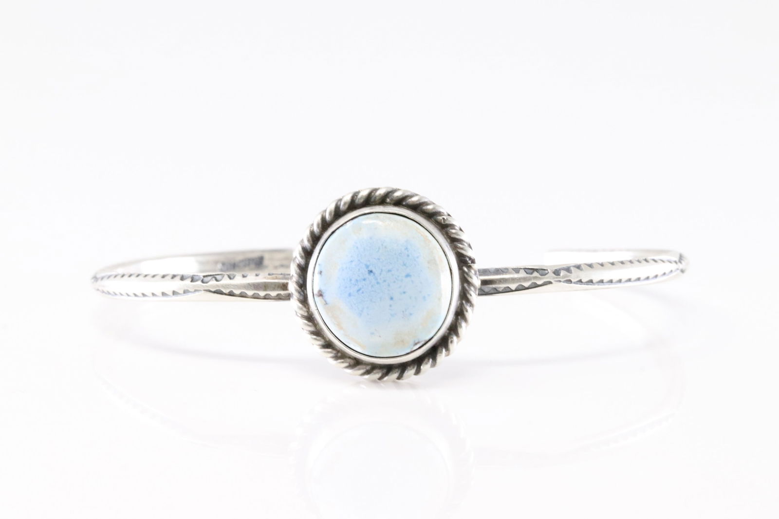 Native America Navajo Sterling Silver Golden Hill Turquoise Bracelet Donovan Skeets.: This is a Native America Navajo Sterling Silver Golden Hill Turquoise Bracelet Donovan Skeets.