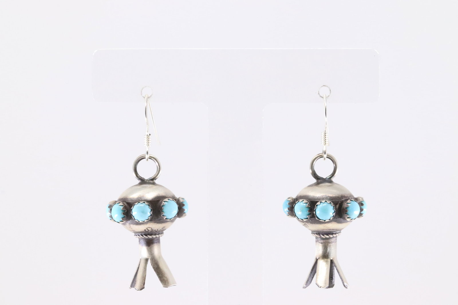 Native America Navajo Sterling Silver Kingman Turquoise Blossom Dangling Earring's By Monica Smith.: This is a Native America Navajo Sterling Silver Kingman Turquoise Blossom Dangling Earring's By Monica Smith.