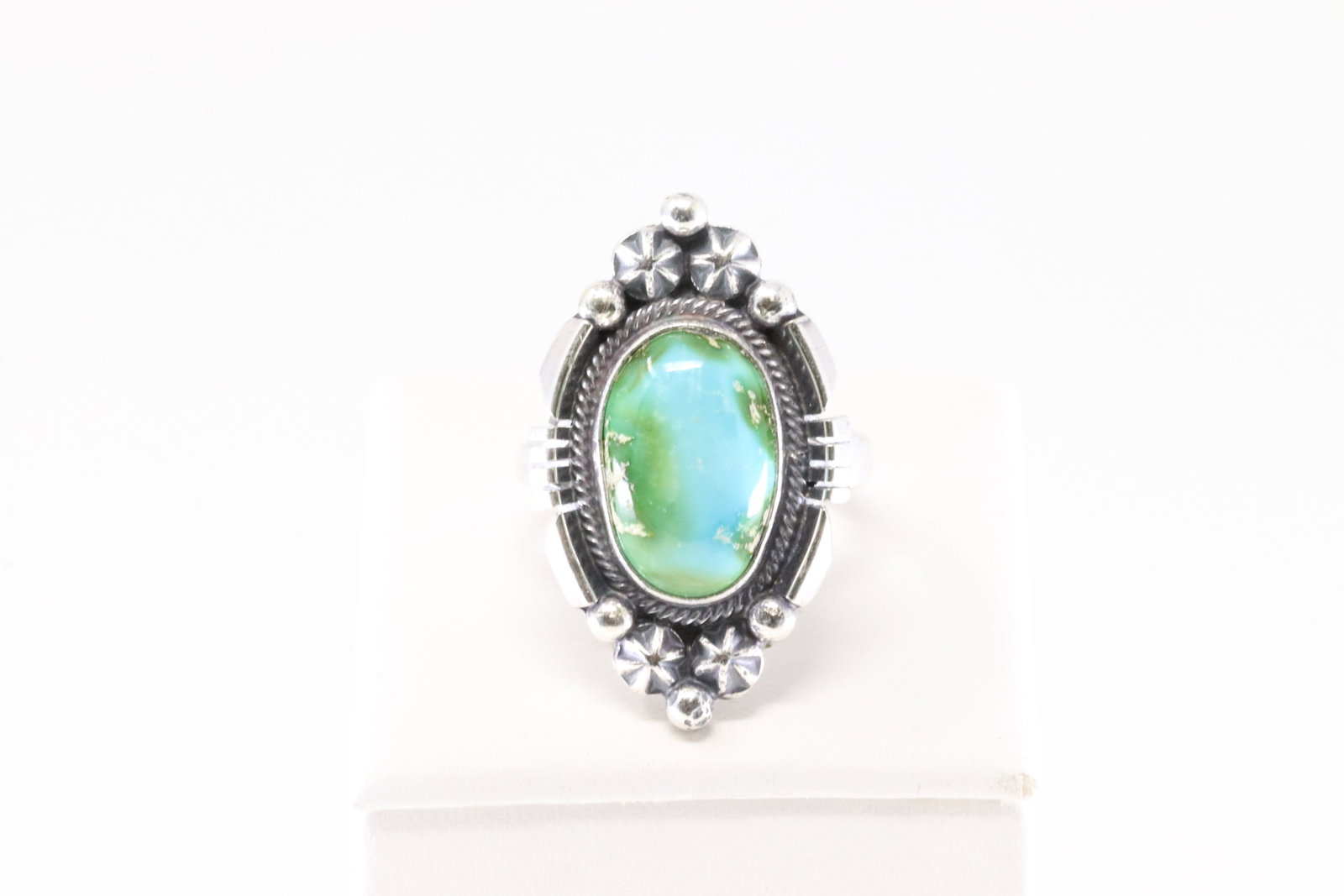 Native America Navajo Sterling Silver Sonora Gold Turquoise Ring By Marita Benally.: This is a Native America Navajo Sterling Silver Sonora Gold Turquoise Ring By Marita Benally. Ring size: 7.50.