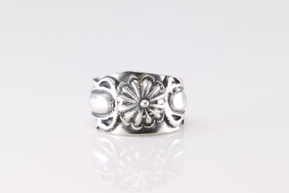 Native America Navajo Sterling Silver Stamped Ring By Bobby Platero.