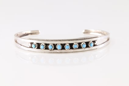 Native America Navajo Sterling Silver Kingman Turquoise Pendent By Freda Martinez.