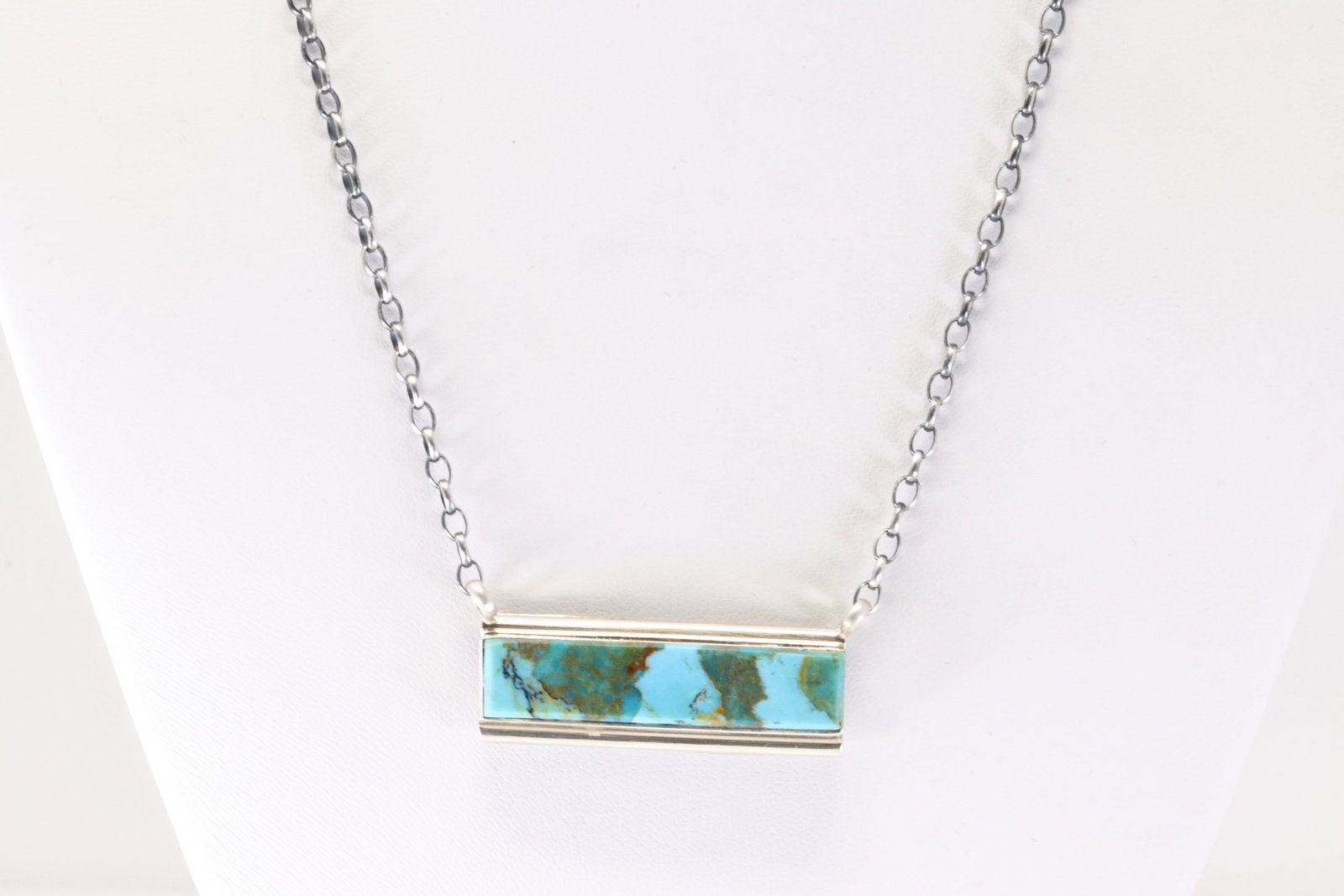 Native America Navajo Sterling Silver Kingman Turquoise Necklace By Steve Francisco.: This is a Native America Navajo Sterling Silver Kingman Turquoise Necklace By Steve Francisco. Necklace Length: 18.00.