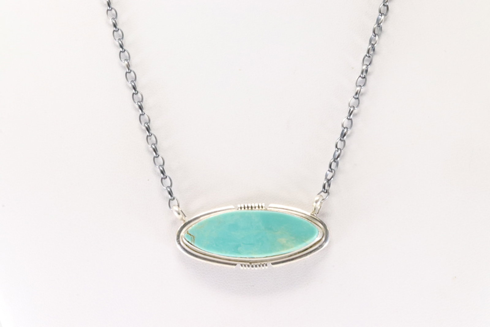 Native America Navajo Sterling Silver Kingman Turquoise Necklace By Steve Francisco.: This is a Native America Navajo Sterling Silver Kingman Turquoise Necklace By Steve Francisco. Necklace length: 16.00"