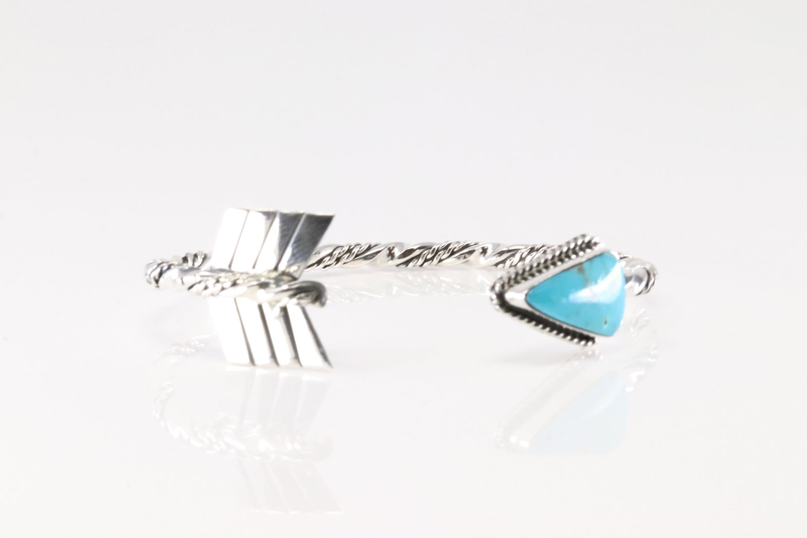Native America Navajo Sterling Silver Turquoise Bracelet Arrow By Sheena Jack.: This is a Native America Navajo Sterling Silver Turquoise Bracelet Arrow By Sheena Jack.