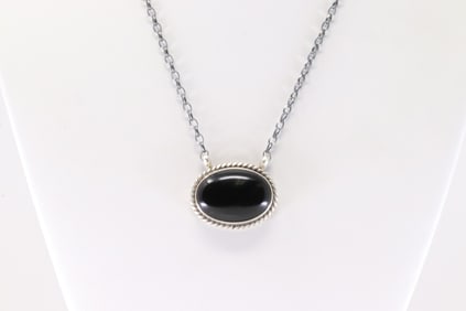 Native America Navajo Sterling Silver Black Onyx Necklace By Eugene Belone.