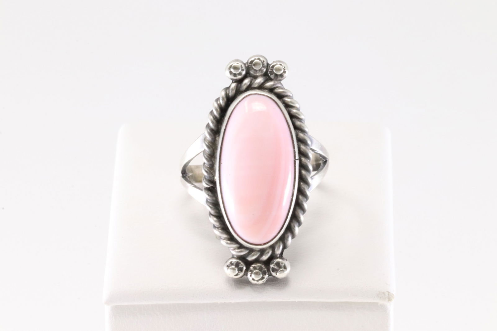 Native America Navajo Sterling Silver Pink Conch Ring By F. (1 of 4)