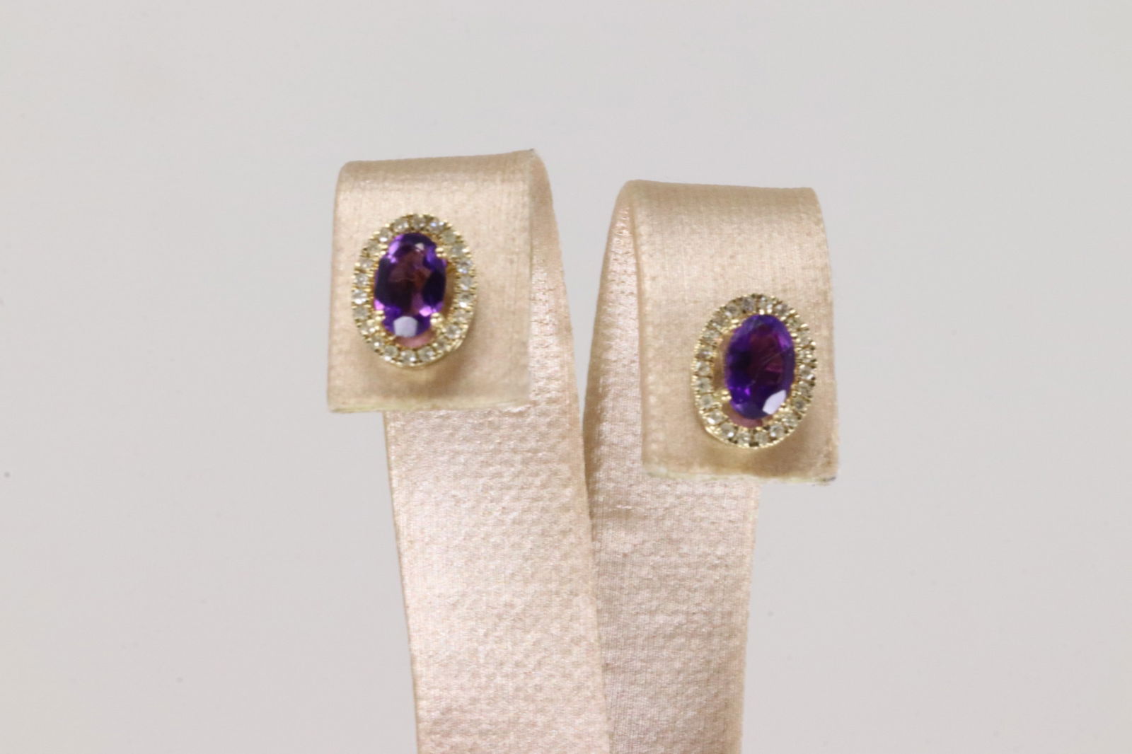 Amethyts & Diamond Stud Earring By 10Kt.