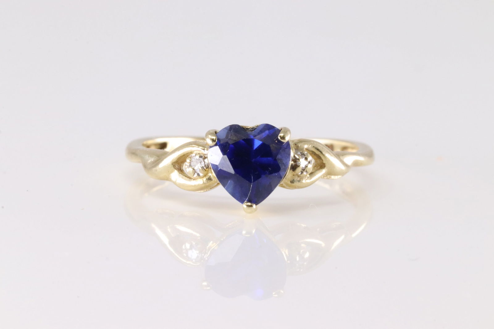 Sapphire & Diamond Ring 10Kt. (1 of 4)