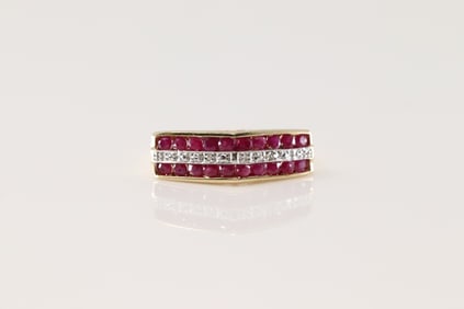 Ruby & Diamond Ring 10Kt.