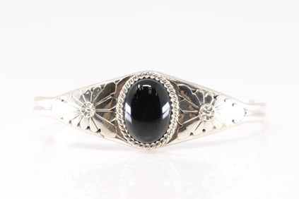 Native America Navajo Sterling Silver Black Onyx Bracelet Cuff By Y.