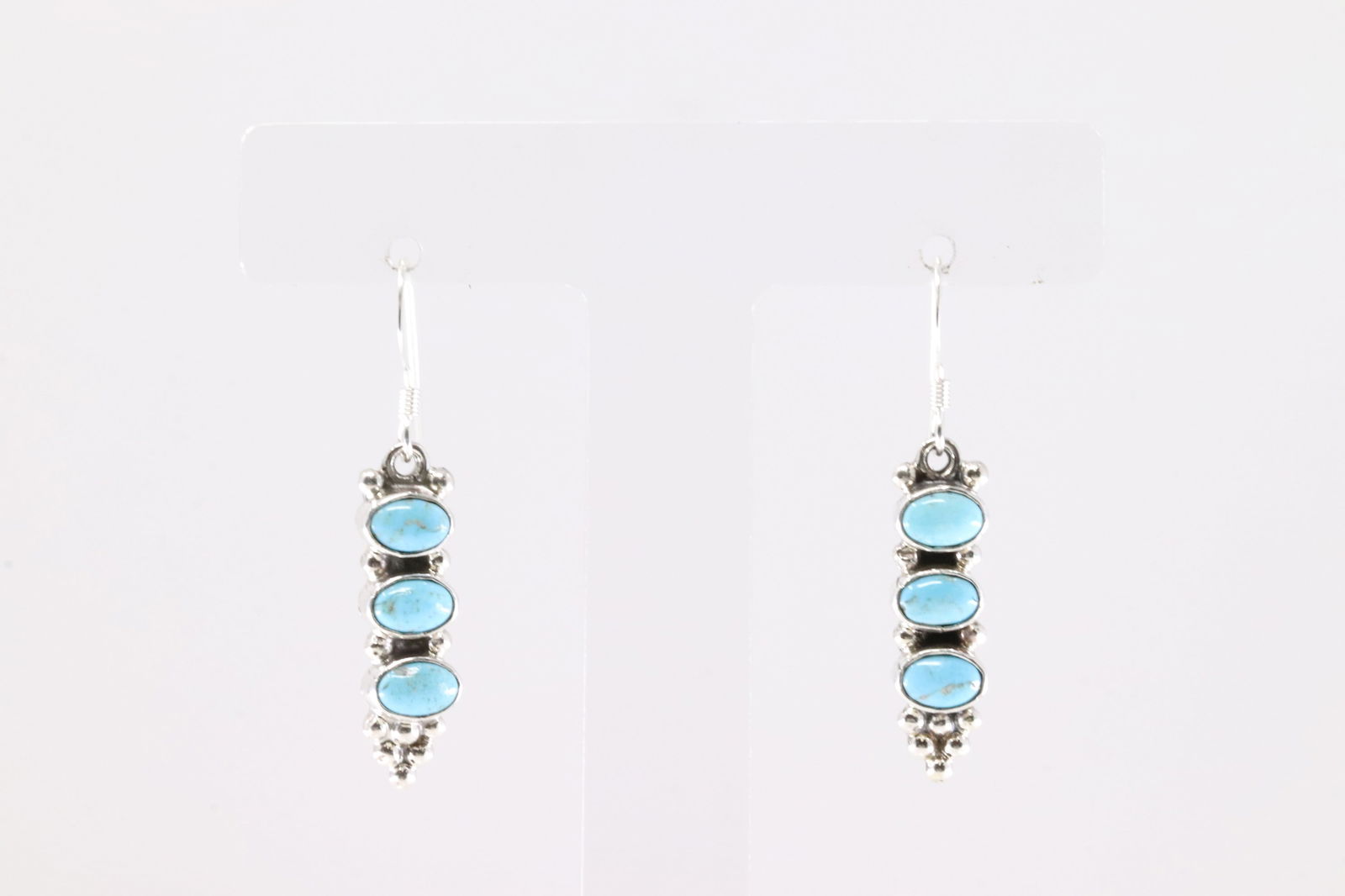 Native America Navajo Sterling Silver TurquoiseDangling Earring's By Gary Shorty.: This is a Native America Navajo Sterling Silver TurquoiseDangling Earring's By Gary Shorty.