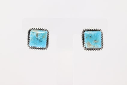 Native America Navajo Sterling Silver Kingman Turquoise Post Earring's By Freda Martinez.