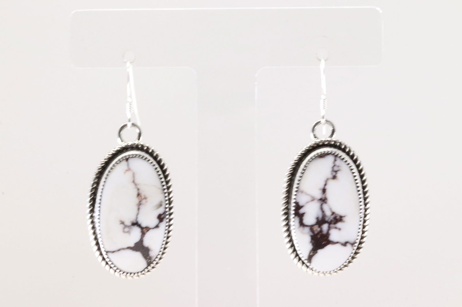 Native America Navajo Sterling Silver Wild Horse Dangling Earring's By Joelias Draper.: This is a Native America Navajo Sterling Silver Wild Horse Dangling Earring's By Joelias Draper. Stamp Draper.