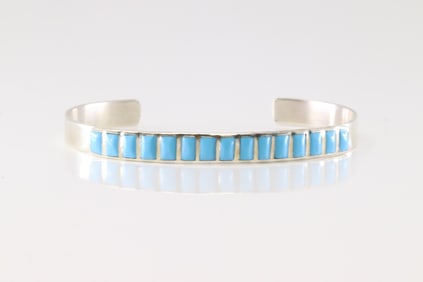 Native America Navajo Sterling Silver Turquoise Bracelet Cuff.
