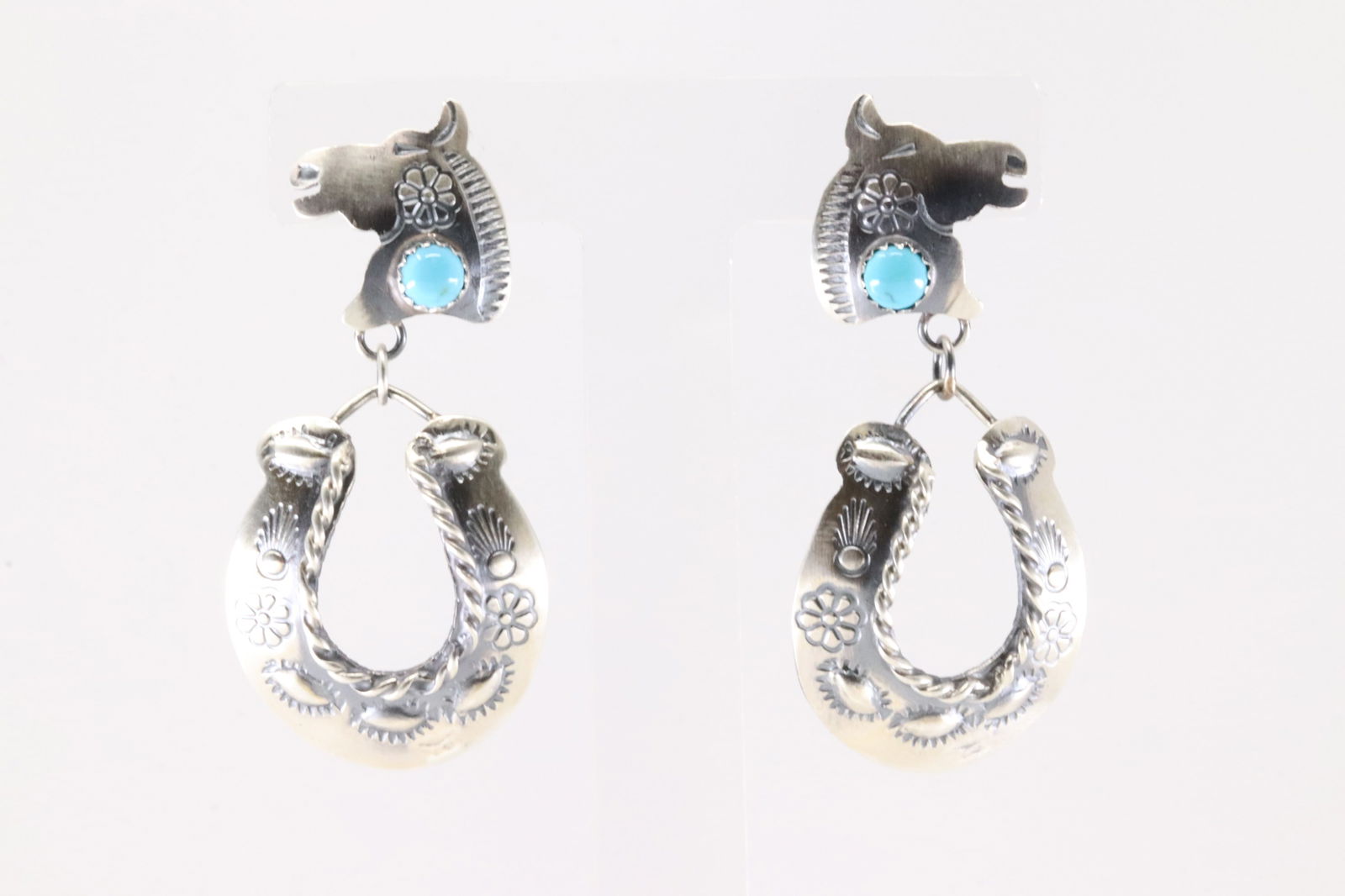 Native America Navajo Sterling Silver Turquoise Horse Post / Dangling Earring's By T.Yazzie: This is a Native America Navajo Sterling Silver Turquoise Horse Post / Dangling Earring's By T.Yazzie.