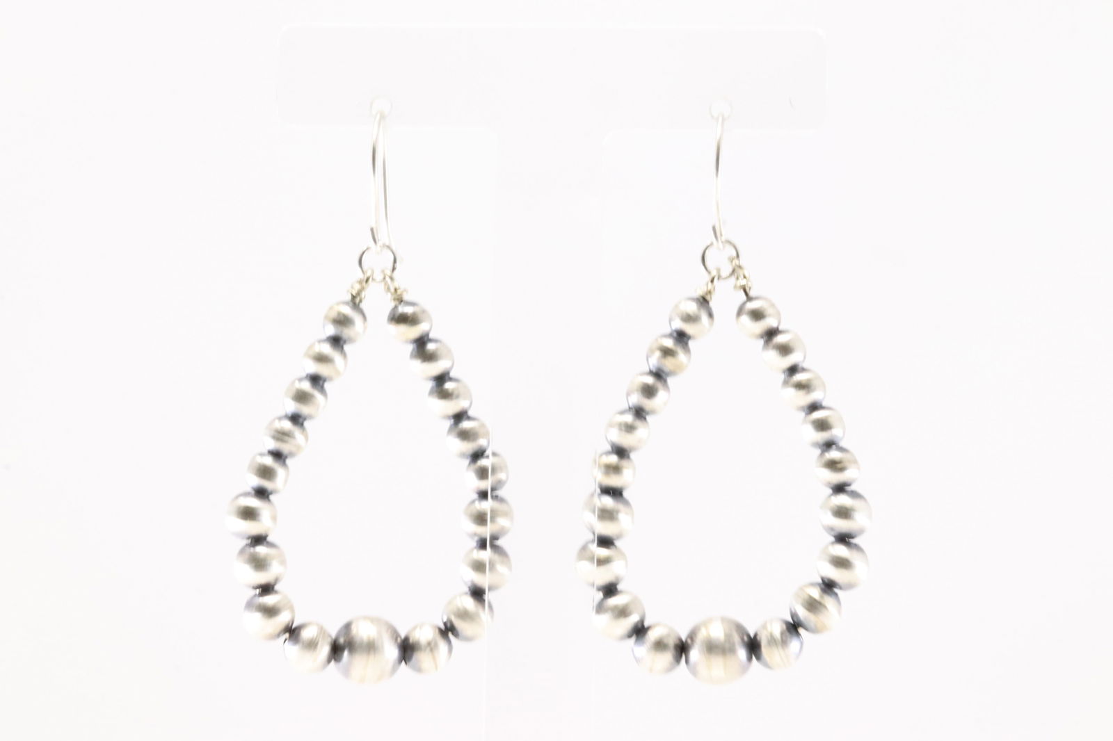 Native America Navajo Sterling Silver Pearl Beaded Dangling Earring's By Amanda Larry.: This is a Native America Navajo Sterling Silver Pearl Beaded Dangling Earring's By Amanda Larry.
