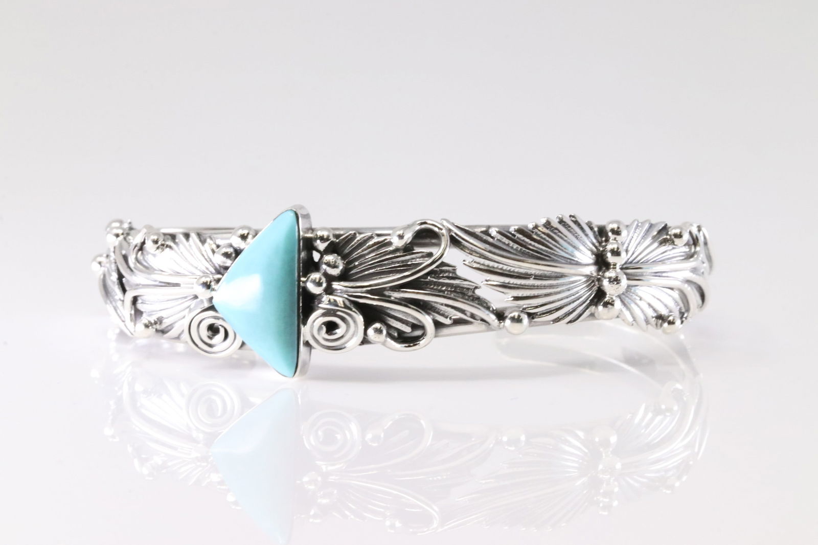 Native American Navajo Sterling Silver Turquoise Bracelet Cuff By Emerson Delgarito. From R.B: This is a Native American Navajo Sterling Silver Turquoise Bracelet Cuff By Emerson Delgarito. From R.B Company. Stamp R.B.