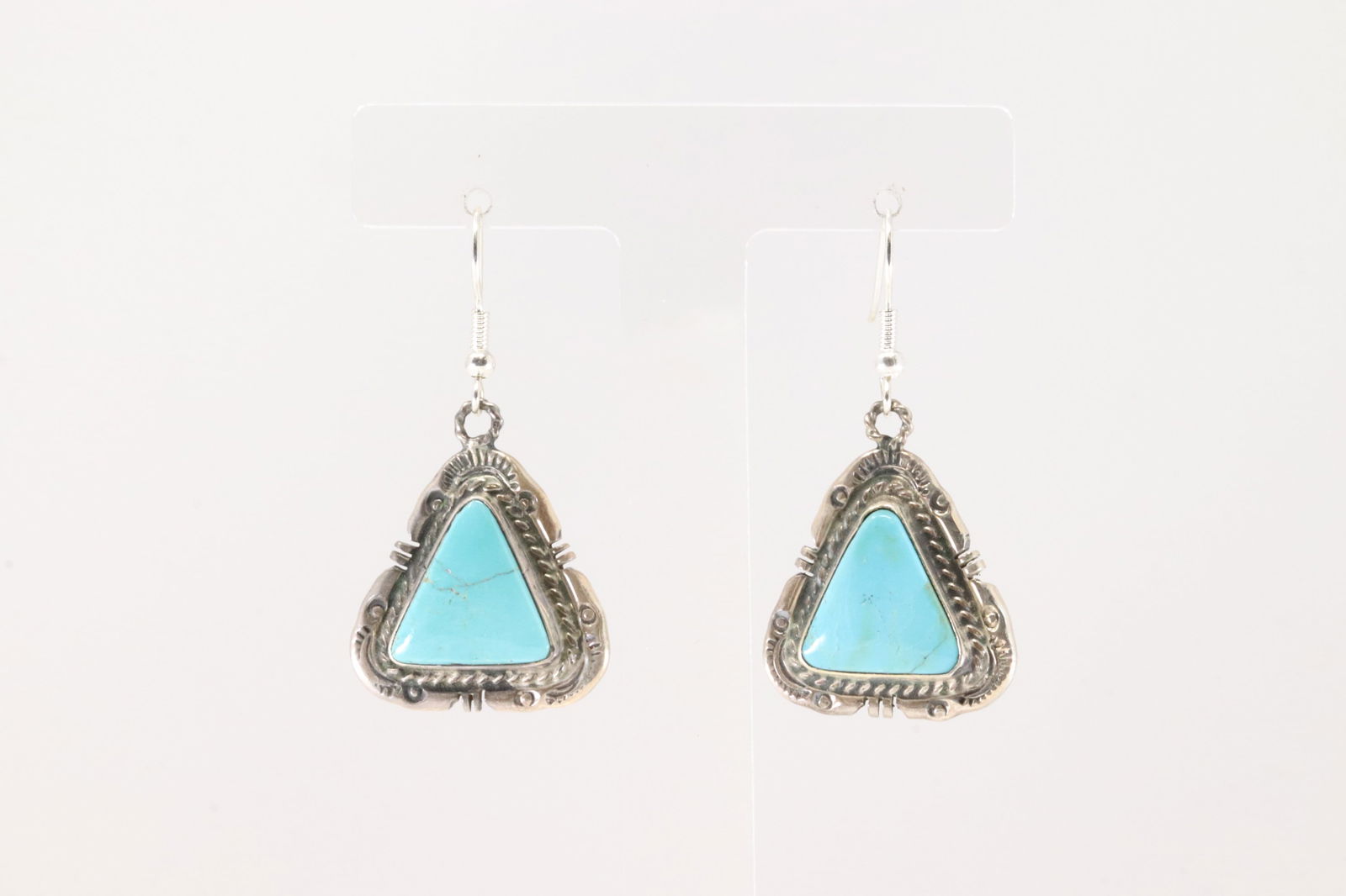 Native America Navajo Sterling Silver Kingman Turquoise Dangling Earring's By Jason Bahe.: This is a Native America Navajo Sterling Silver Kingman Turquoise Dangling Earring's By Jason Bahe.