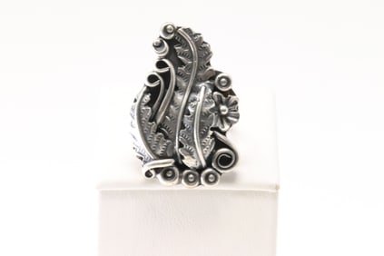 Native America Navajo Sterling Silver Solid Floral Ring By Harry B. Yazzie.