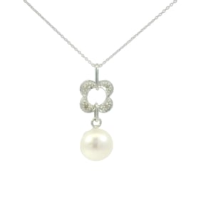 14Kt Pearl Diamond Pendant.