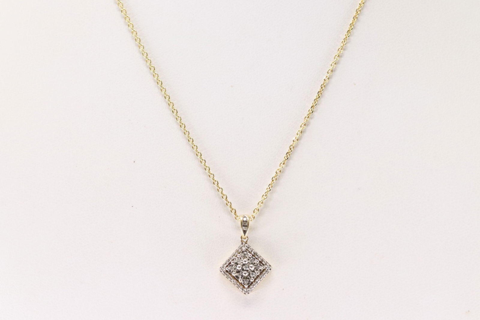 Diamond Pendant / Necklace 10Kt. (1 of 3)
