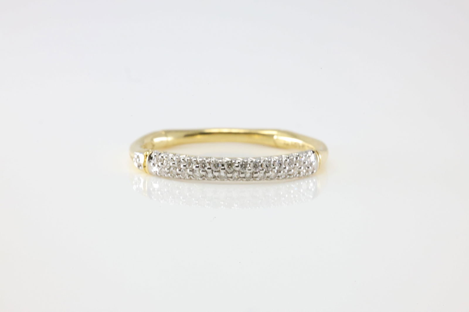 Diamond Ring 18Kt. (1 of 4)