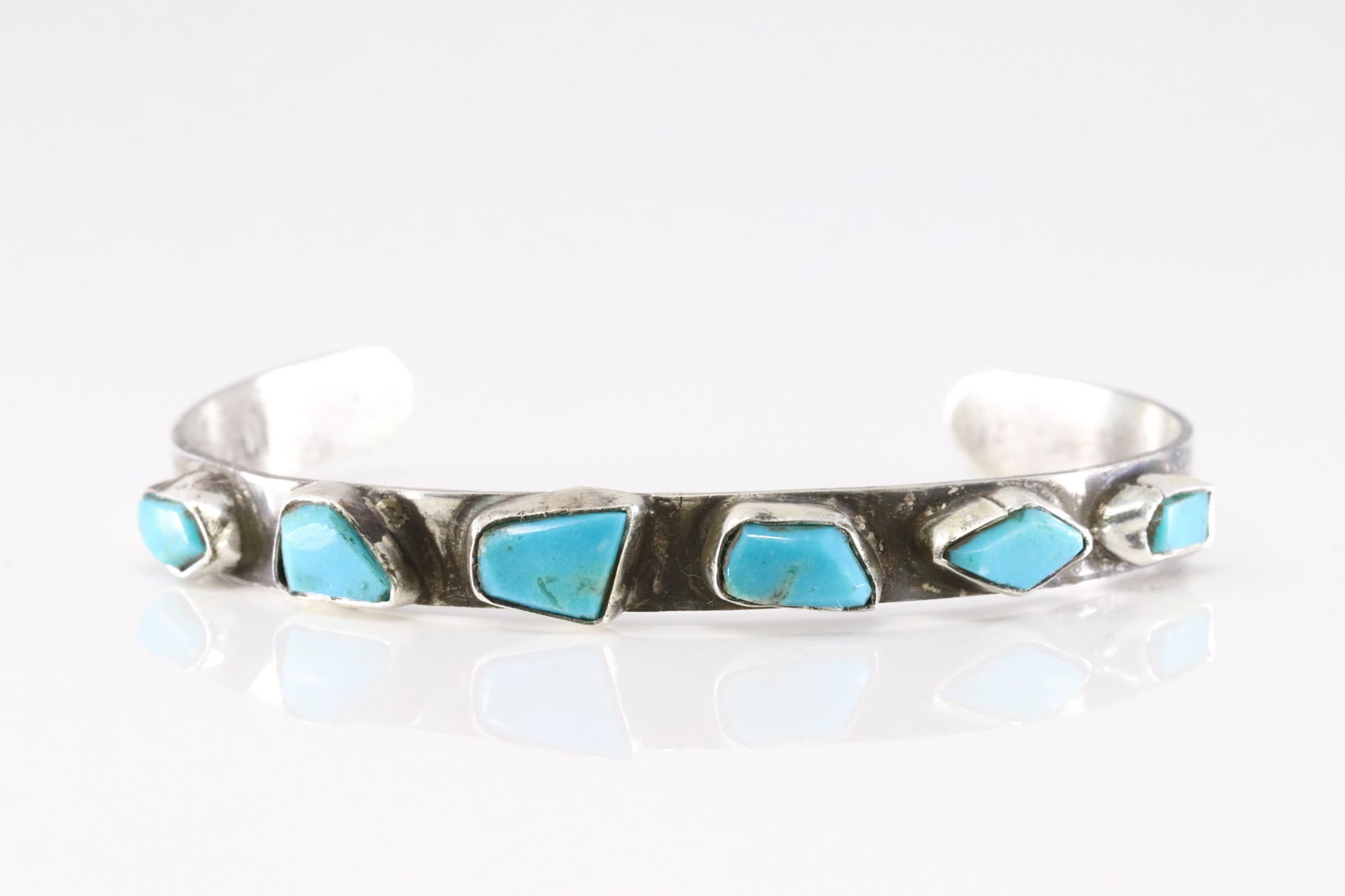 Native America Zuni Sterling Silver Kingman Turquoise Bracelet Cuff By Jude Candelaria. (1 of 4)