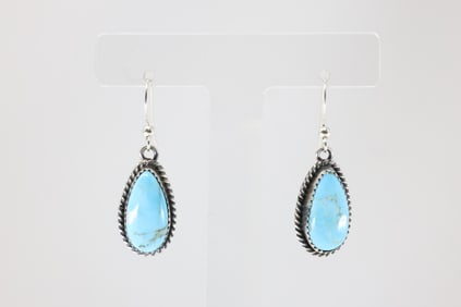 Native America Navajo Sterling Silver Kingman Turquoise Dangling Earring's By Freda Martinez.