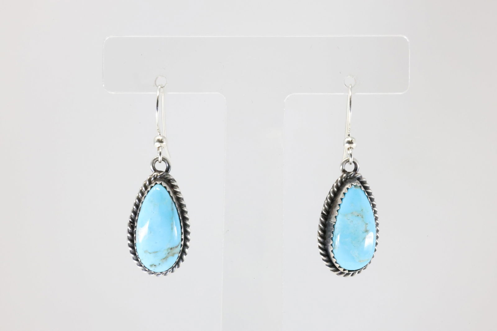 Native America Navajo Sterling Silver Kingman Turquoise Dangling Earring's By Freda Martinez.: This is a Native America Navajo Sterling Silver Kingman Turquoise Dangling Earring's By Freda Martinez. Stamp F.