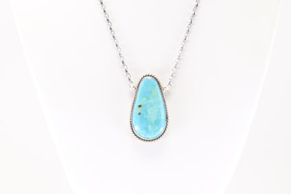 Native America Navajo Sterling Silver Kingman Turquoise Necklace By Johnny Dixon.