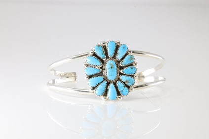 Native America Navajo Sterling Silver Kingman Turquoise Bracelet Cuff By Alicia Wilson.