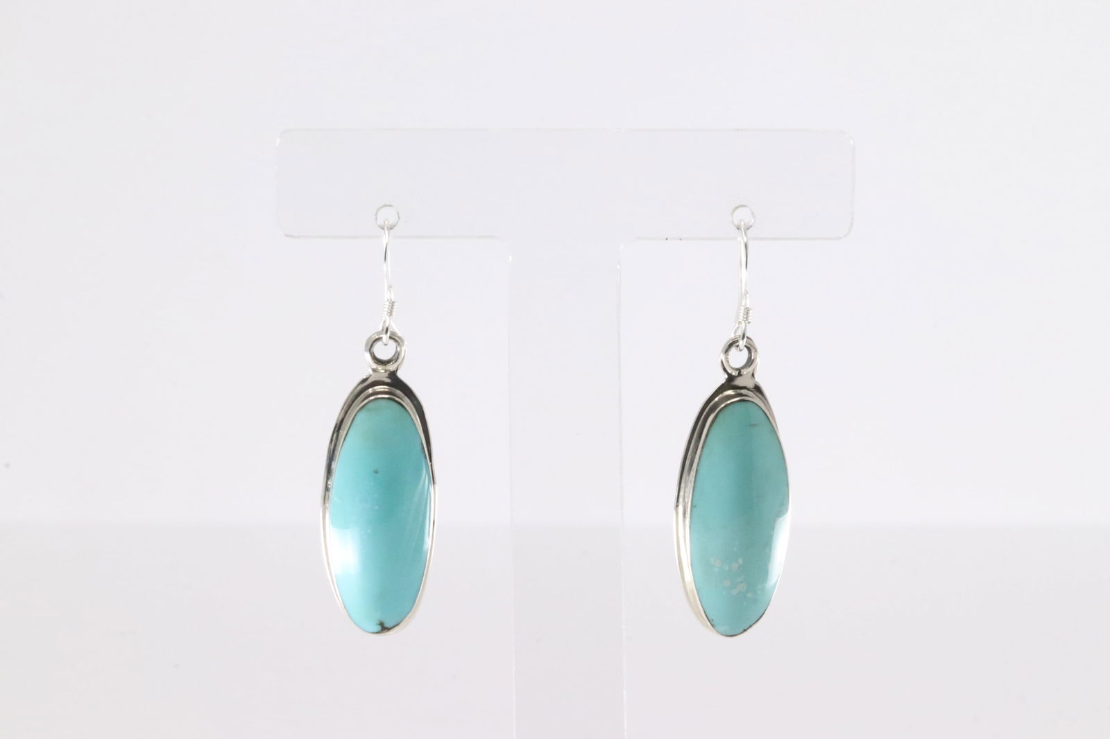 Sterling Silver Turquoise Dangling Earring's.: This is a Sterling Silver Turquoise Dangling Earring's.