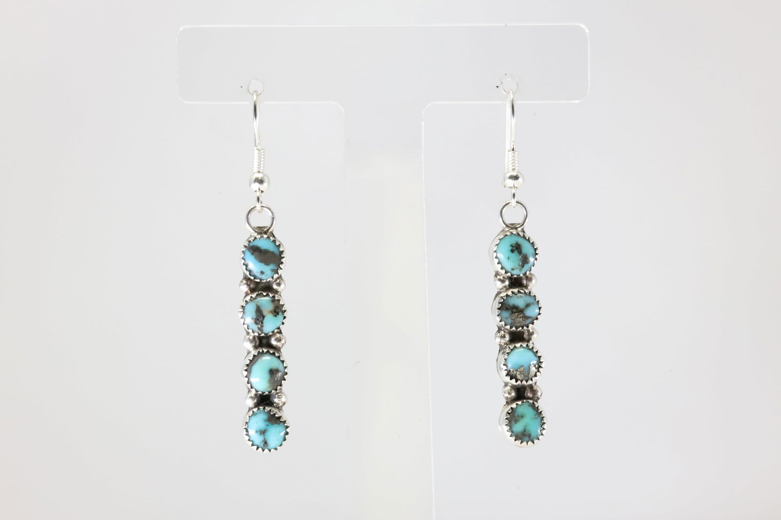 Native America Navajo Sterling Silver KIngman Turquoise Dangling Earring's By Maxine Ramirez.: This is a Native America Navajo Sterling Silver KIngman Turquoise Dangling Earring's By Maxine Ramirez. Stamp MR.