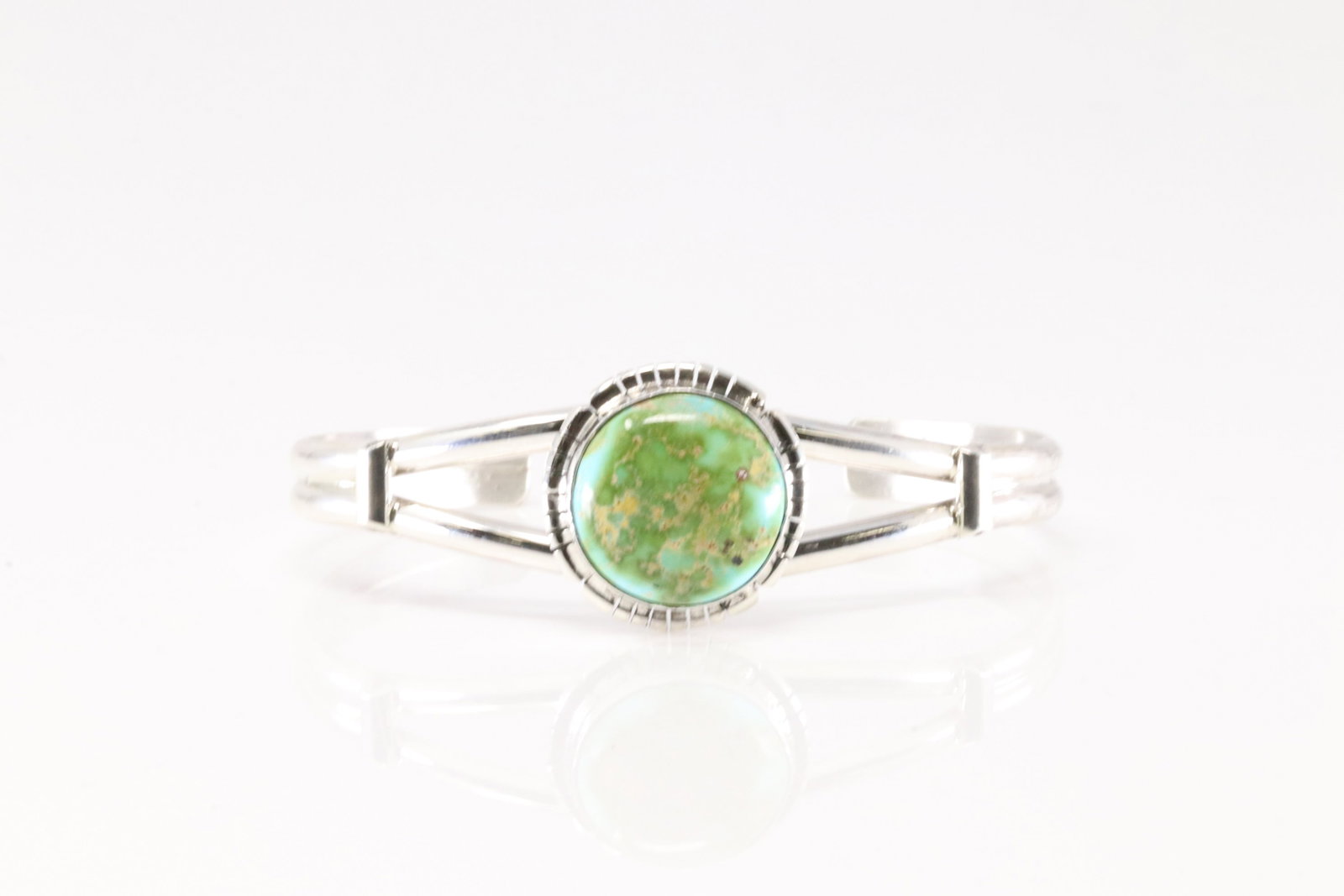 Native America Navajo Sterling Silver Sonora Gold Turquoise Bracelet Cuff By S.E.: This is a Native America Navajo Sterling Silver Sonora Gold Turquoise Bracelet Cuff By S.E. Stamp SE.