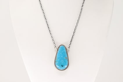 Native America Navajo Sterling Silver Kingman Turquoise Necklace By Johnny Dixon.