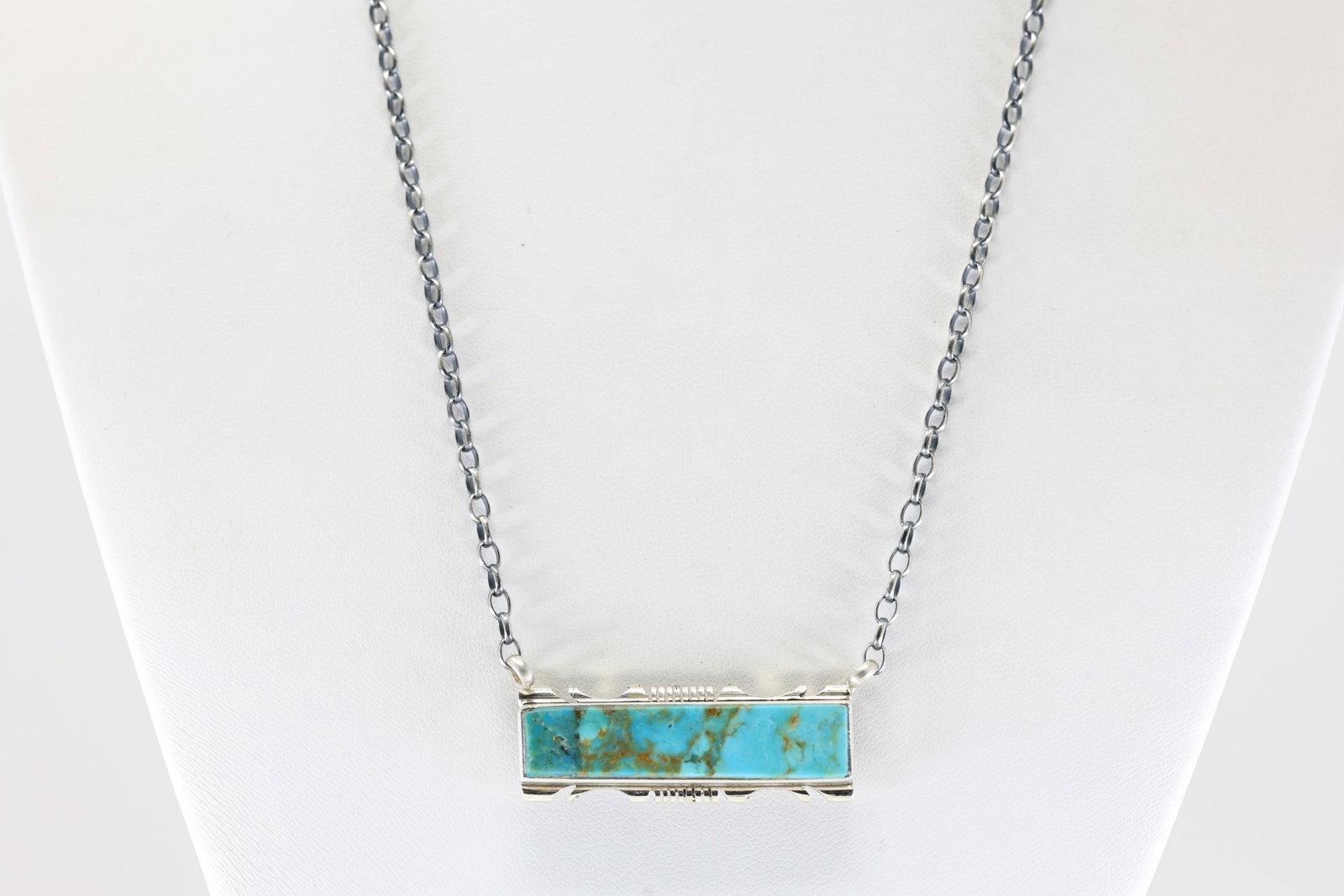 Native America Navajo Sterling Silver Kingman Turquoise Necklace By Steve Francisco.: This is a Native America Navajo Sterling Silver Kingman Turquoise Necklace By Steve Francisco. Necklace length: 18.00"