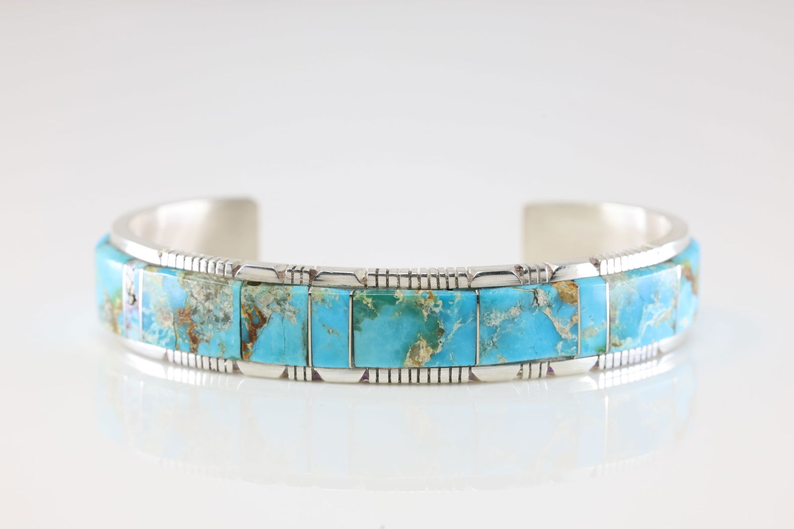 Native America Navajo Sterling Silver Kingman Turquoise Inlay Bracelet Cuff By S.F.: This is a Native America Navajo Sterling Silver Kingman Turquoise Inlay Bracelet Cuff By S.F. Stamp S.F.