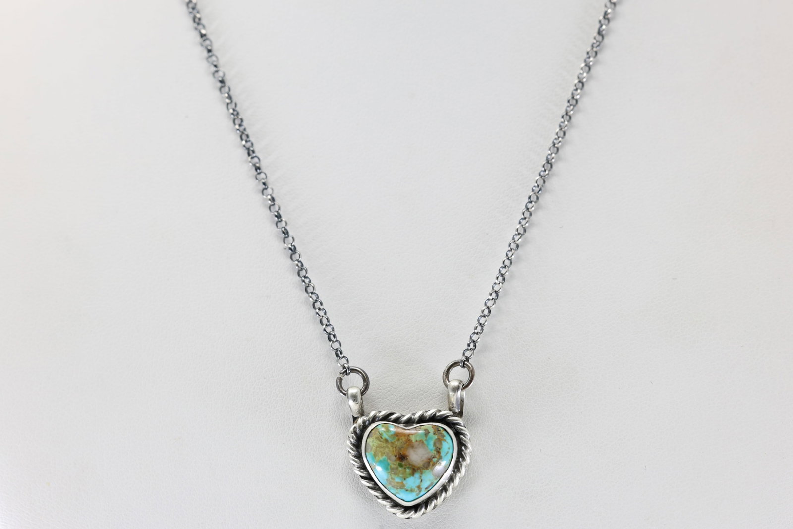 Native America Navajo Sterling Silver Kingman Turquoise Heart Necklace By Johnny Dixon.: This is a Native America Navajo Sterling Silver Kingman Turquoise Heart Necklace By Johnny Dixon. Necklace length: 18.00"