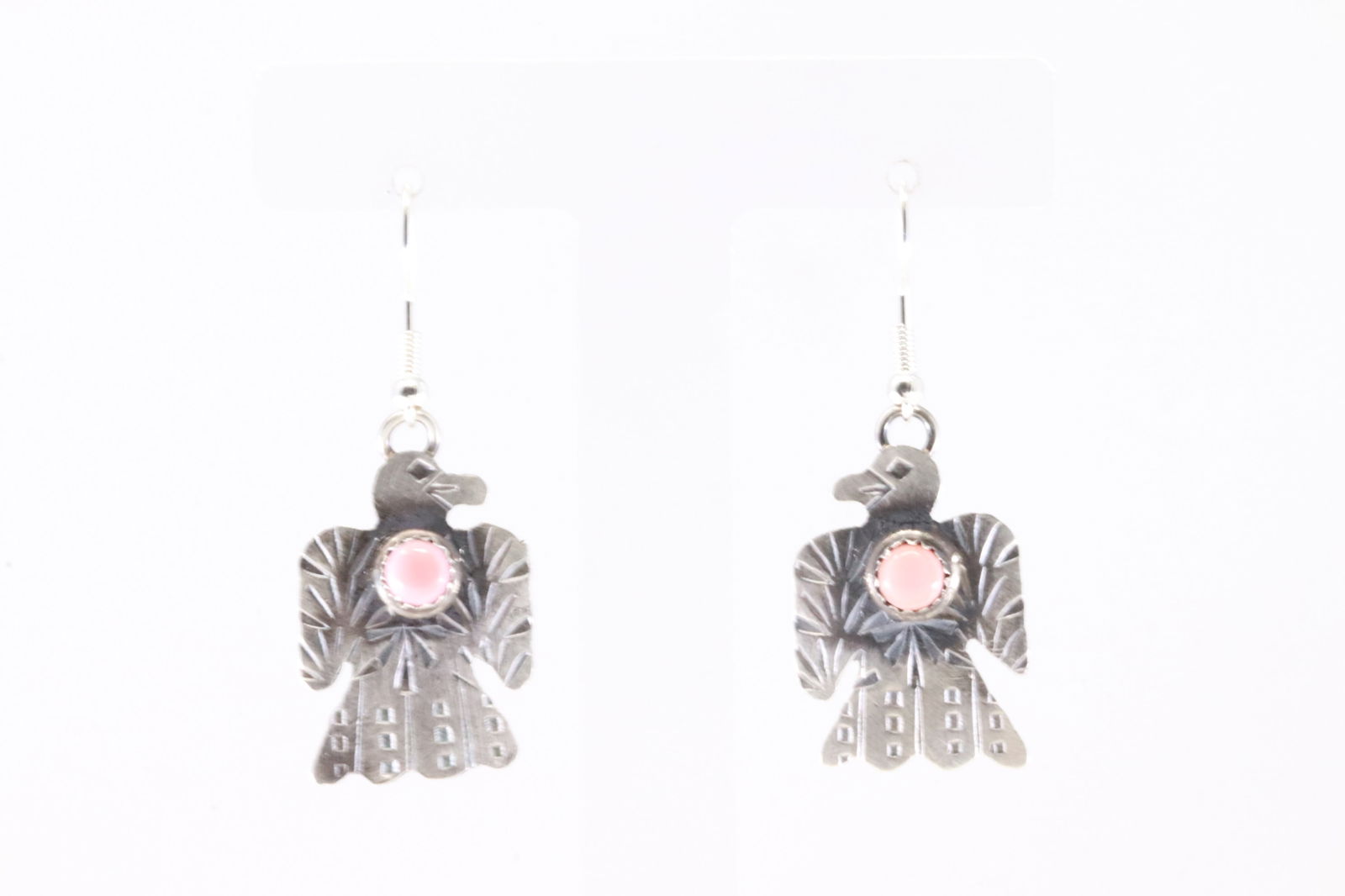 Native America Navajo Sterling Silver Pink Conch Thunderbird Dangling Earring's By Gabriela Yazzie.: This is a Native America Navajo Sterling Silver Pink Conch Thunderbird Dangling Earring's By Gabriela Yazzie. Stamp G.T.Y.