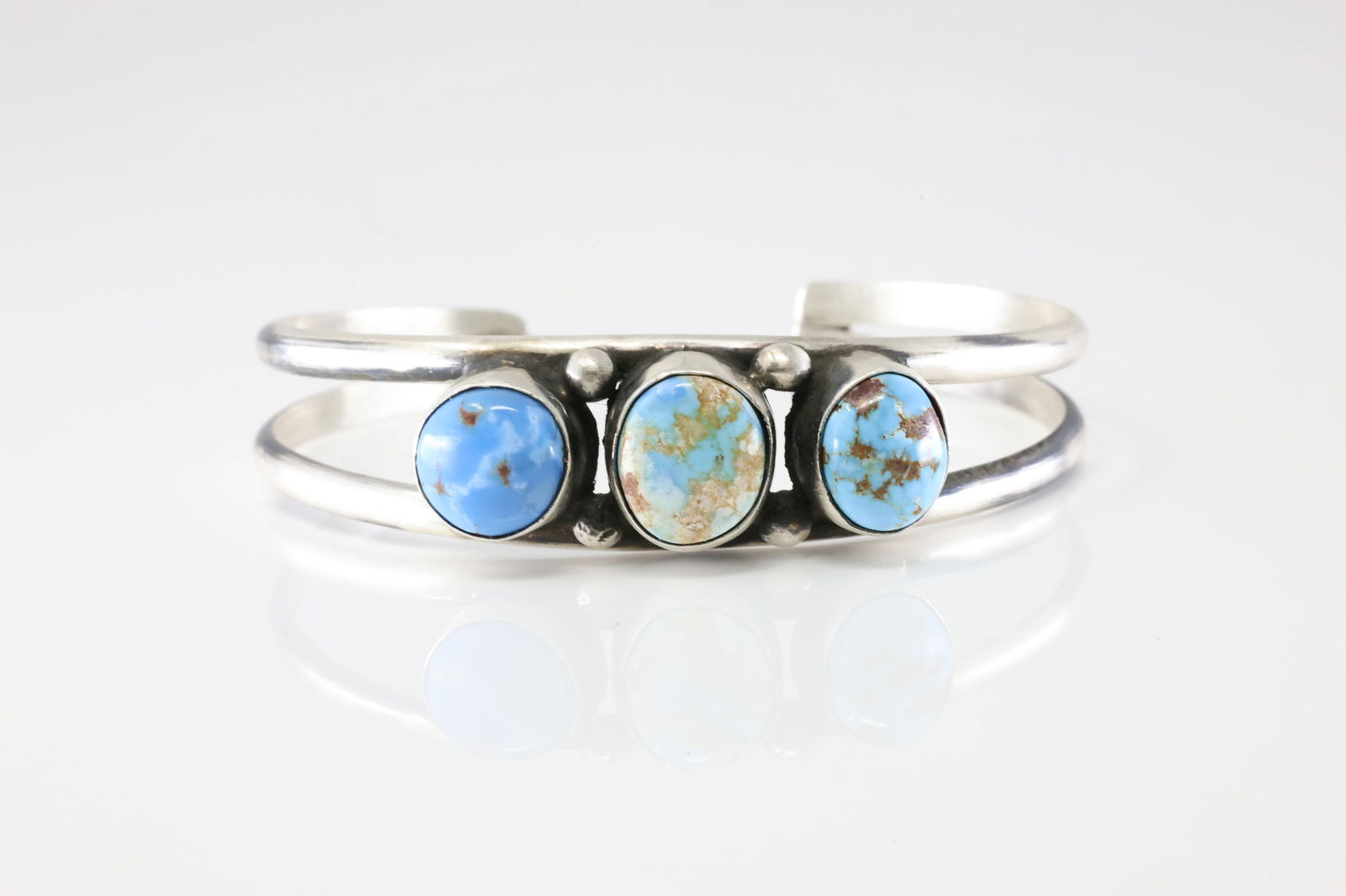 Native America Navajo Sterling Silver Golden Hill Bracelet Cuff By AL. (1 of 4)