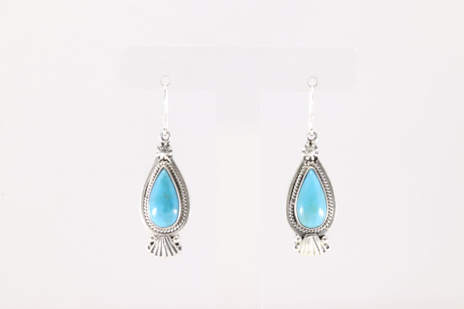 Native America Navajo Sterling Silver Turquoise Dangling Earring's By Verley Betone.: This is a Native America Navajo Sterling Silver Turquoise Dangling Earring's By Verley Betone. Stamp V. Betone.