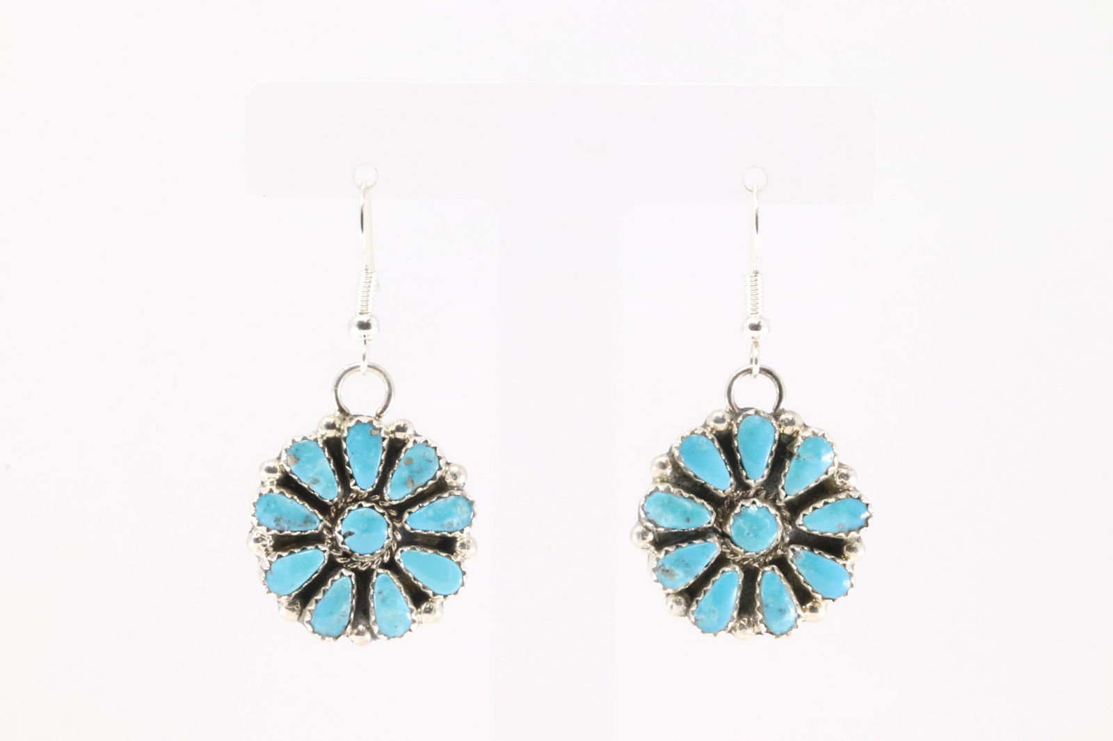 Native America Navajo Sterling Silver Kingman Turquoise Dangling Earring's By Alicia Wilson.: This is a Native America Navajo Sterling Silver Kingman Turquoise Dangling Earring's By Alicia Wilson. Stamp SIS AJW.