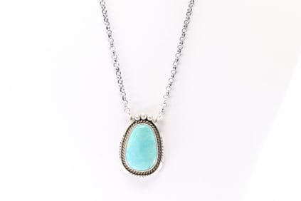Native America Navajo Sterling Silver Kingman Turquoise Necklace By Alfred Martinez.